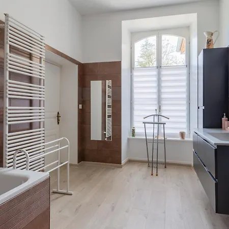 Holiday home Abbaye De L'Etanche - Un Cadre Naturel Exceptionnel - Patrimoine - Ollainville